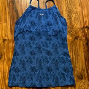 Women’s Nike fit dry work out tank